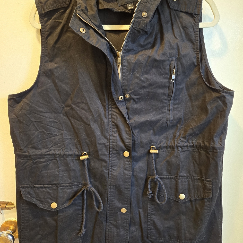 ZENANA Black Sleeveless Utility Vest